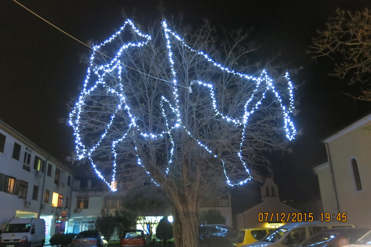 praznična razsvetljava